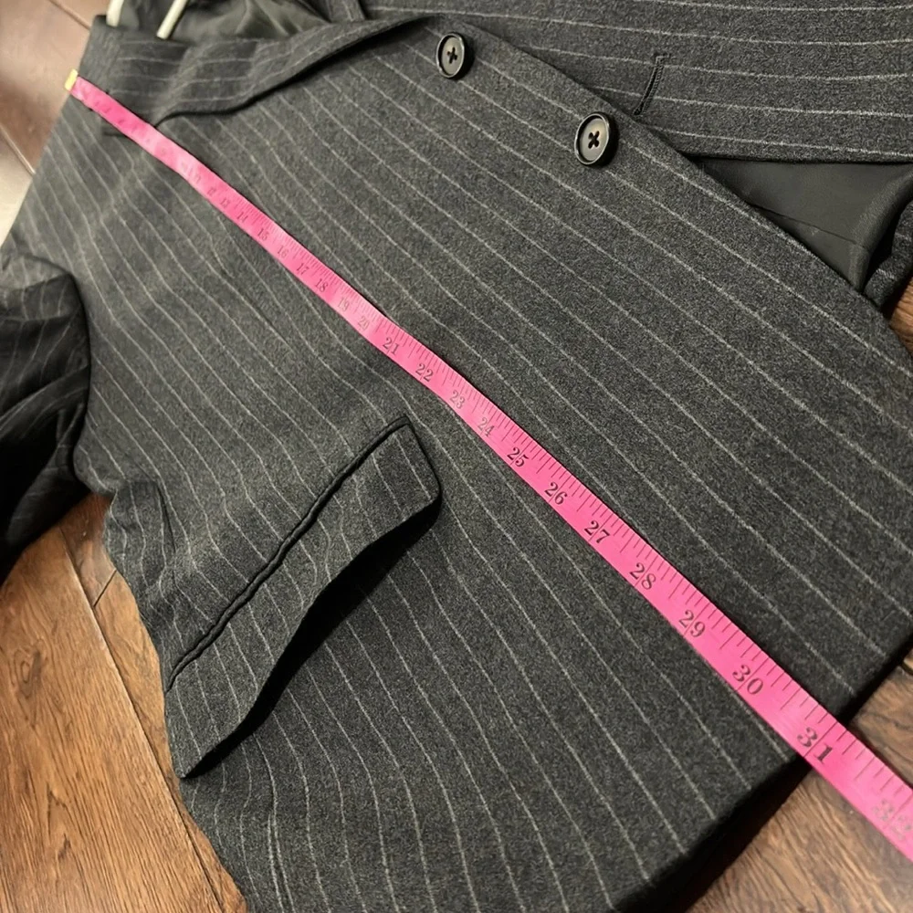 LAUREN Ralph Lauren wool cashmere gray pinstripe blazer size 46 R sports coat
